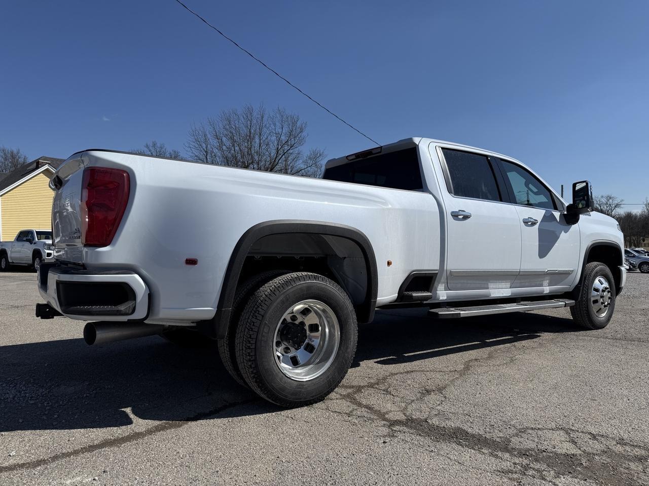 2026 Chevrolet Silverado 3500HD High Country Crestwood KY