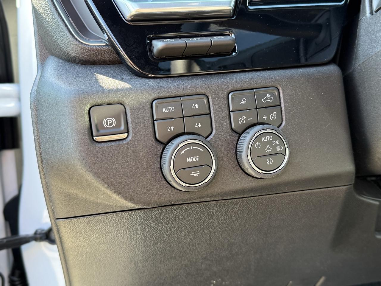 2026 Chevrolet Silverado 3500HD High Country Crestwood KY