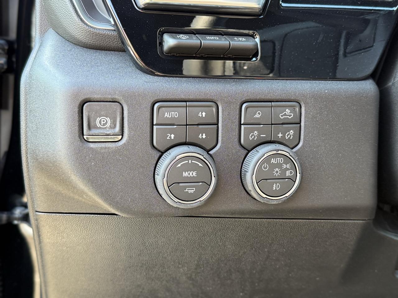 2026 Chevrolet Silverado 3500HD High Country Crestwood KY