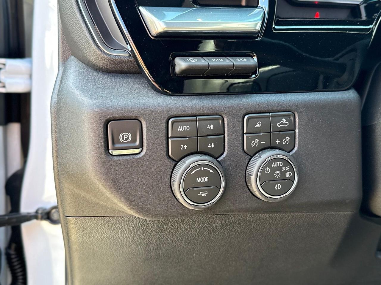 2026 Chevrolet Silverado 3500HD High Country Crestwood KY