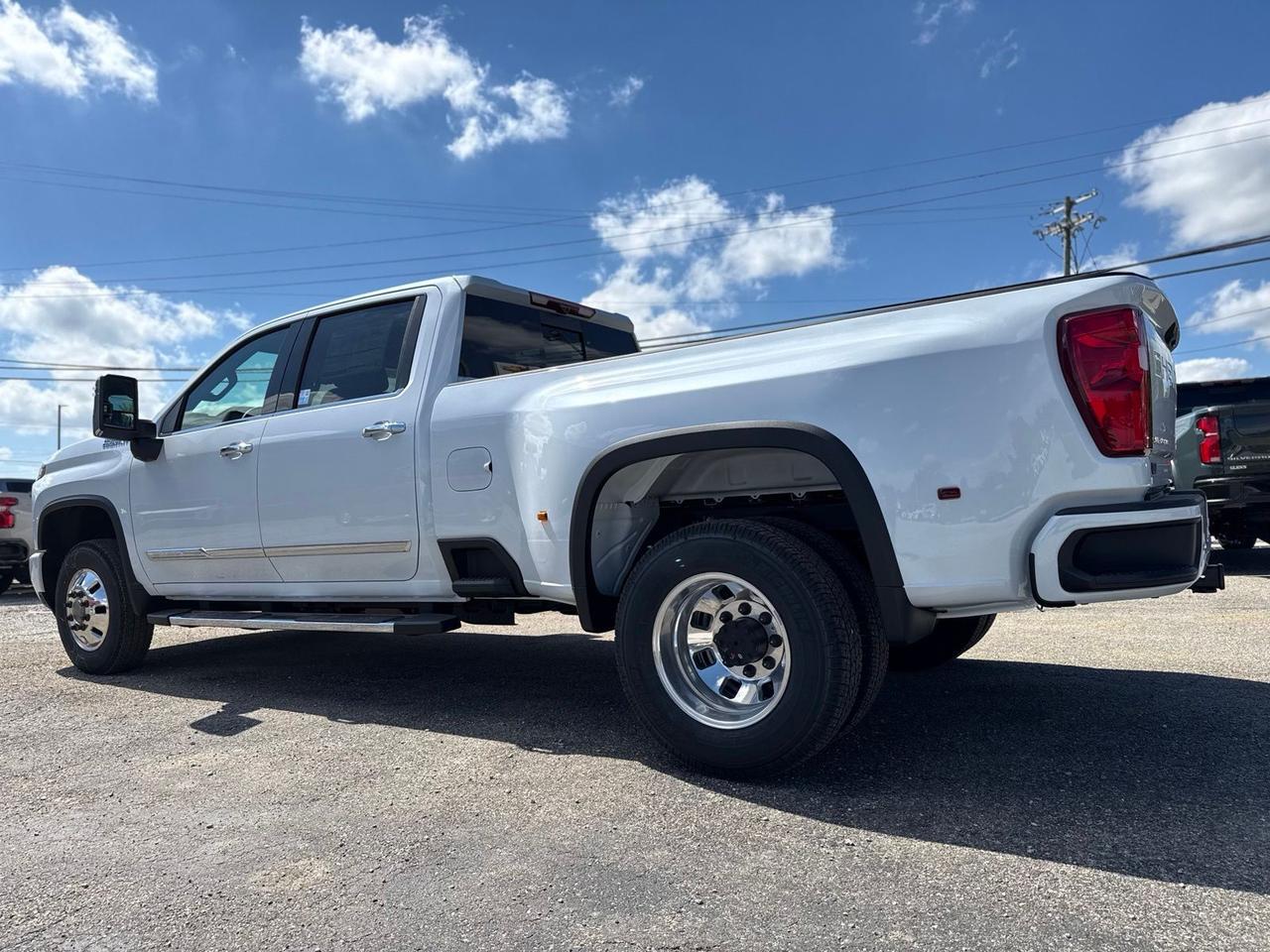 2026 Chevrolet Silverado 3500HD High Country Crestwood KY