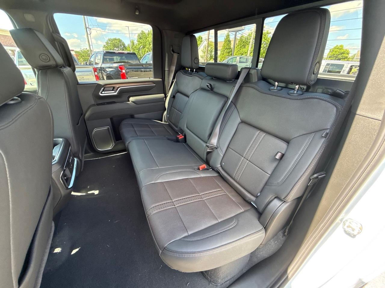 2026 Chevrolet Silverado 3500HD High Country Crestwood KY