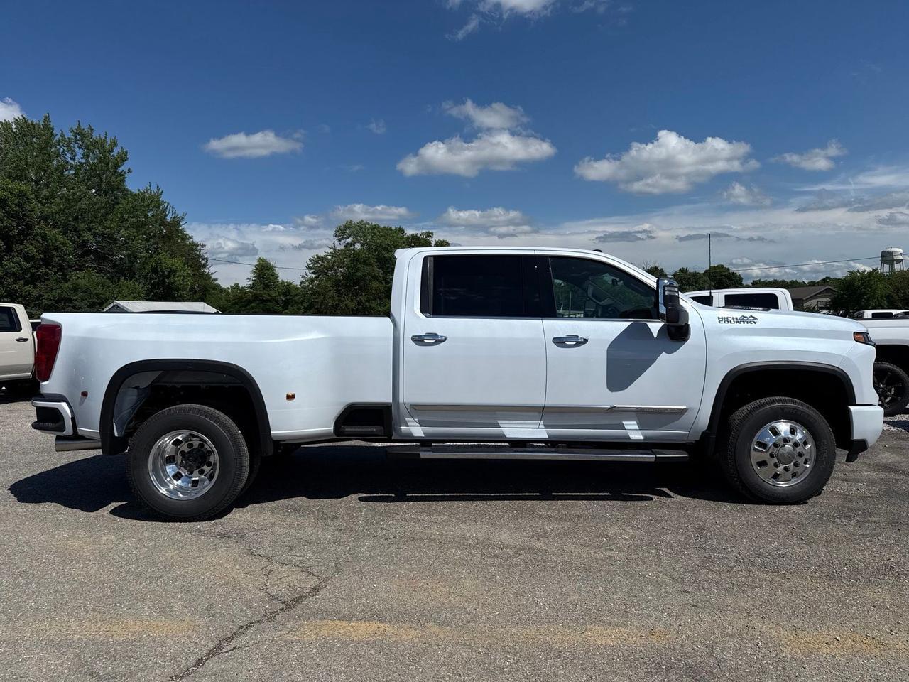 2026 Chevrolet Silverado 3500HD High Country Crestwood KY