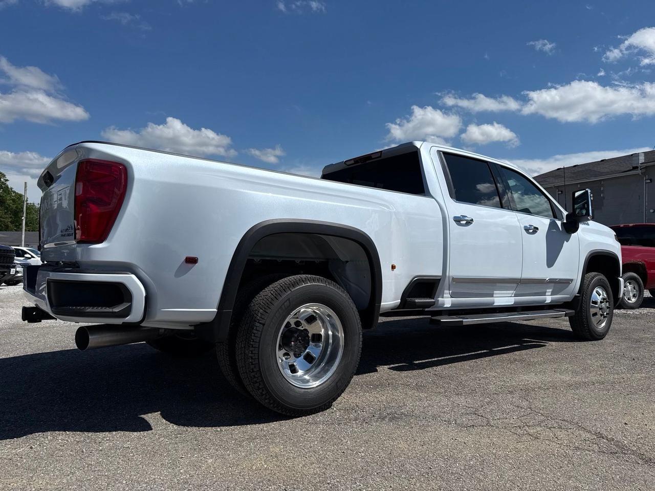 2026 Chevrolet Silverado 3500HD High Country Crestwood KY