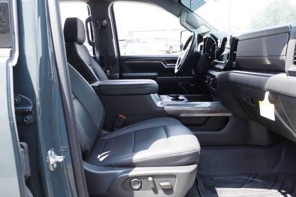 2026 Chevrolet Silverado 3500HD LTZ Hondo TX