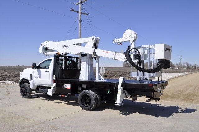 2026 Chevrolet Silverado 6500 HD Dur-A-Lift DPM2S-47DU Non-Insulated Bucket Truck 54&apos; Working H