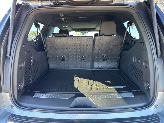 2026 Chevrolet Suburban High Country  TX 2026 Chevrolet Suburban High Country  TX