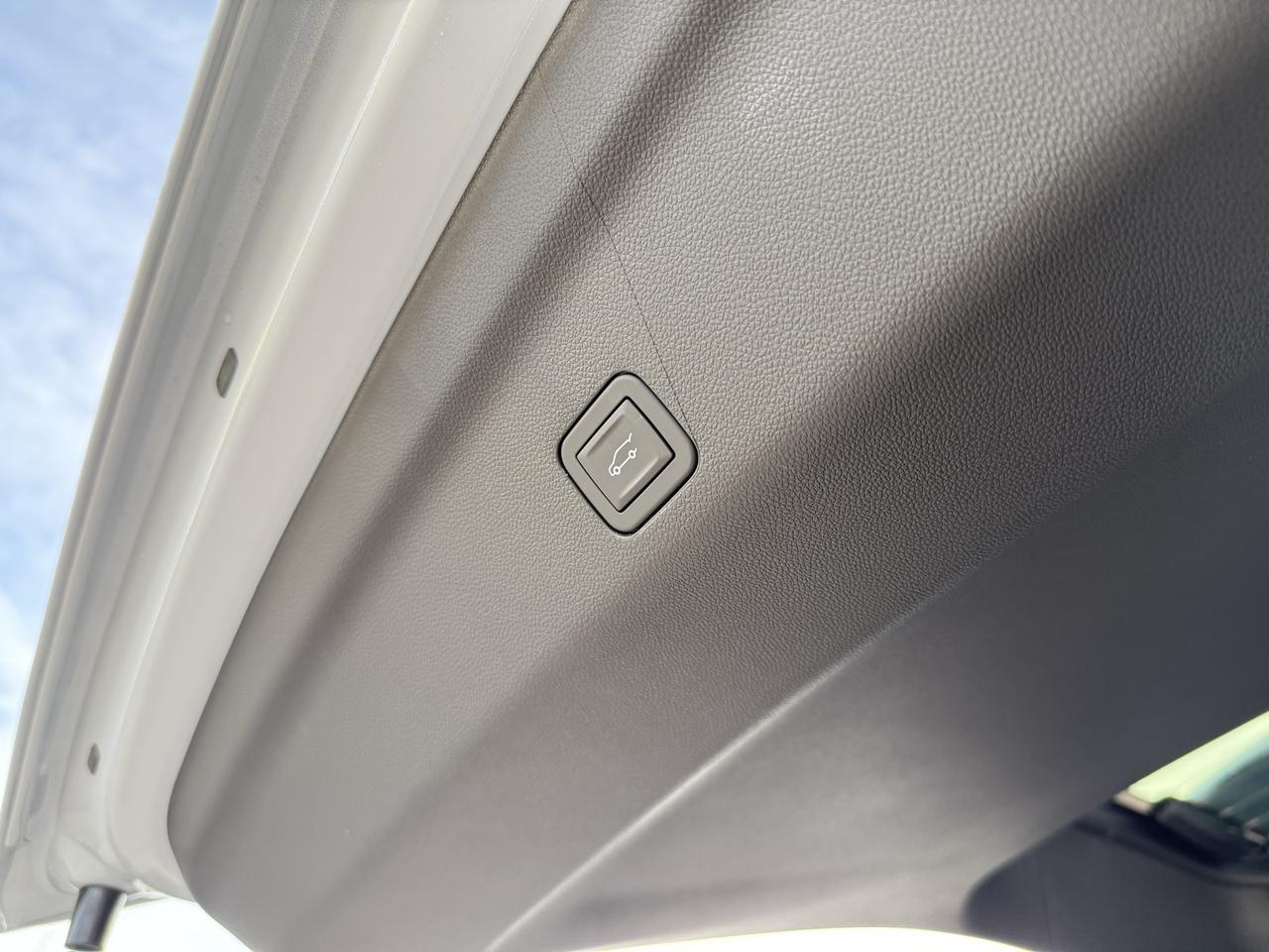 2026 Chevrolet Suburban High Country Crestwood KY