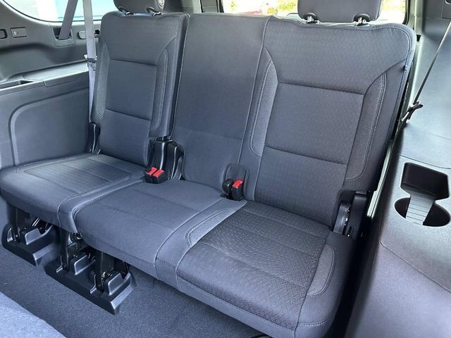 2026 Chevrolet Suburban LS Farmington MO