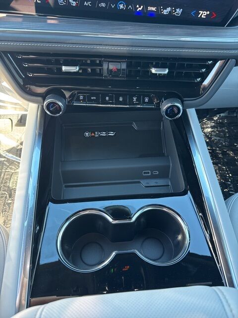 2026 Chevrolet Suburban Premier Kerrville TX