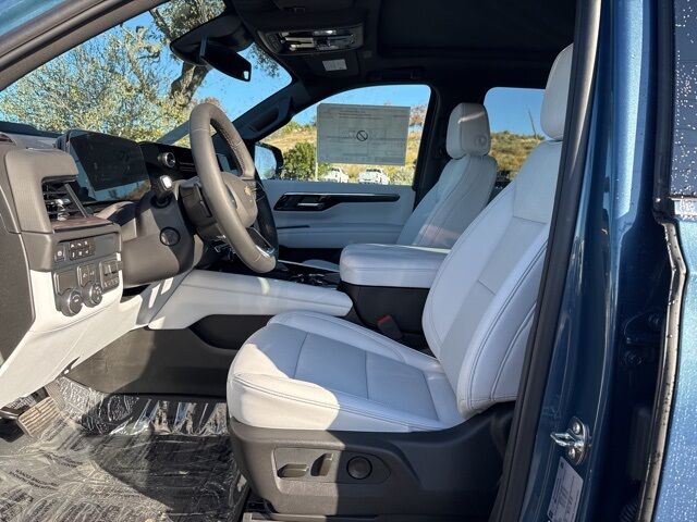 2026 Chevrolet Suburban Premier Kerrville TX