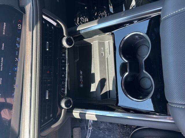 2026 Chevrolet Suburban Premier Kerrville TX