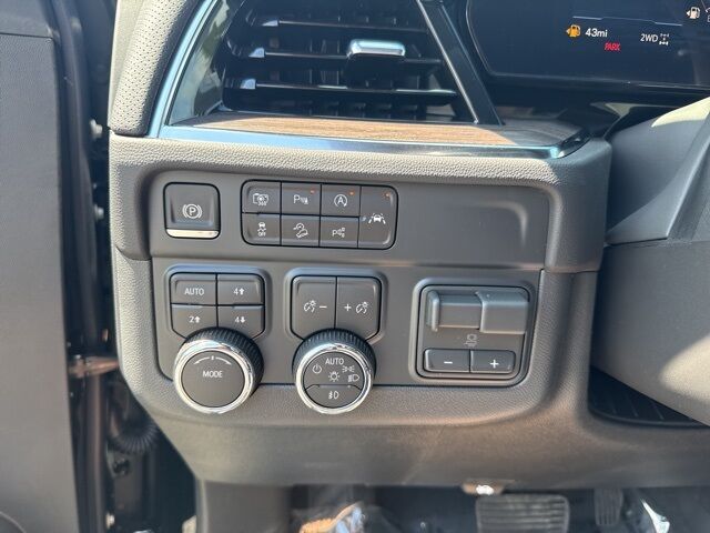 2026 Chevrolet Suburban Premier Kerrville TX