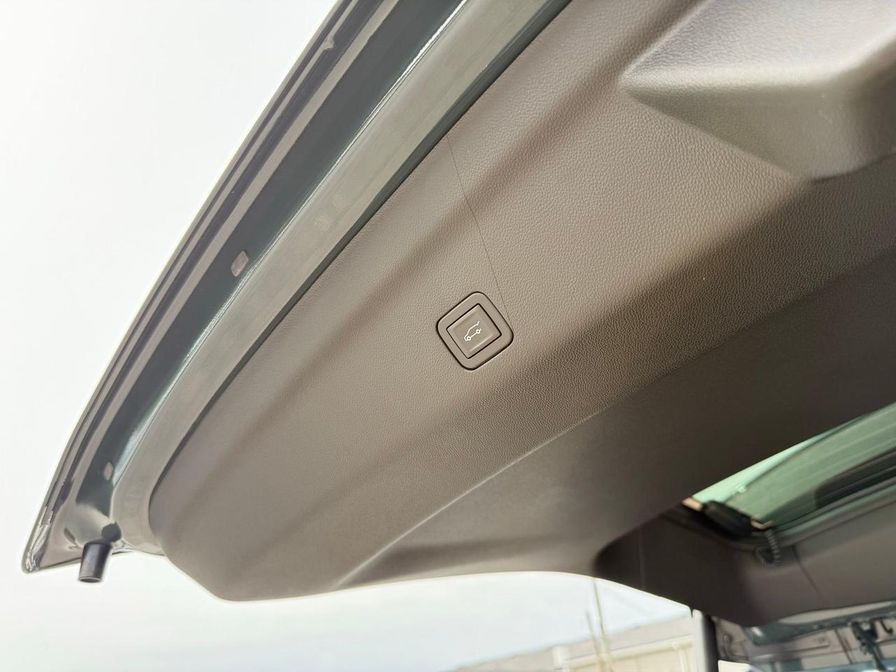 2026 Chevrolet Suburban RST Crestwood KY