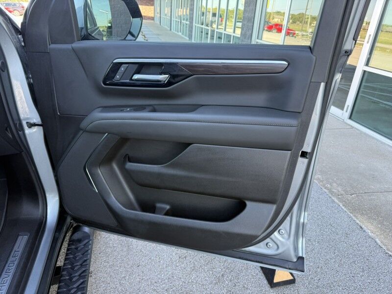 2026 Chevrolet Suburban Z71 4x4 Z71 Collinsville OK