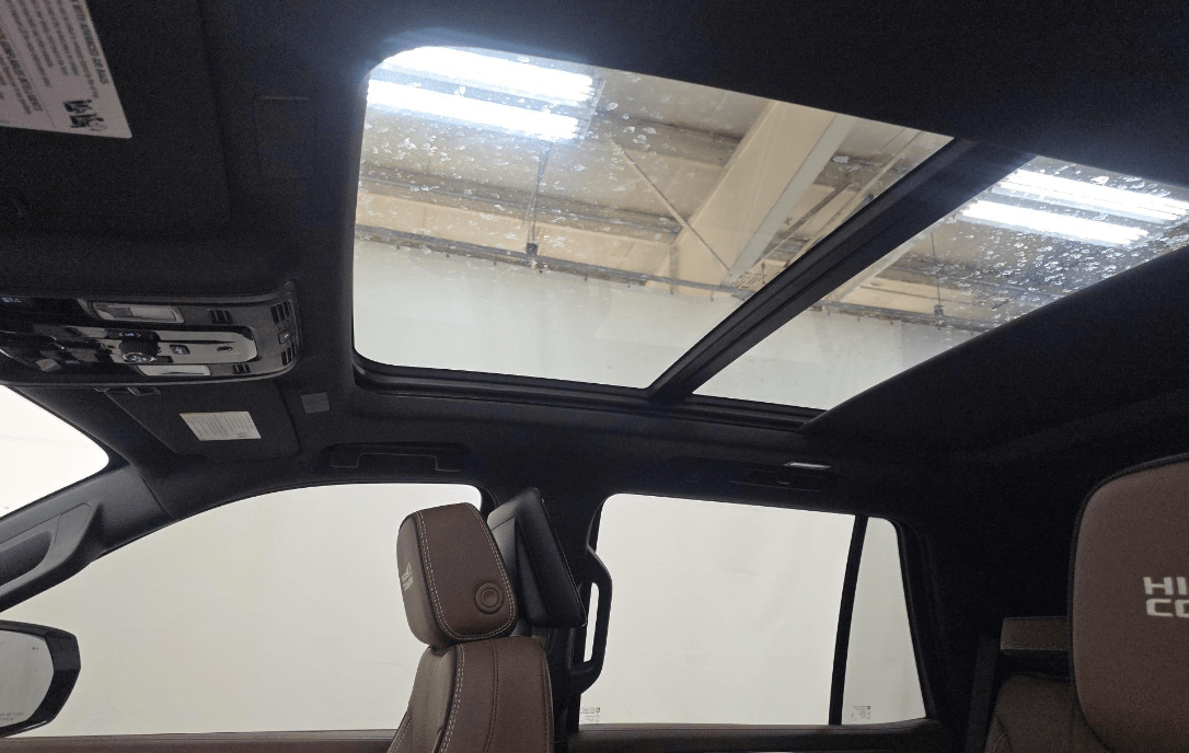 2026 Chevrolet Tahoe High Country Air Ride Suspension / Rear Seat Media System Portland OR