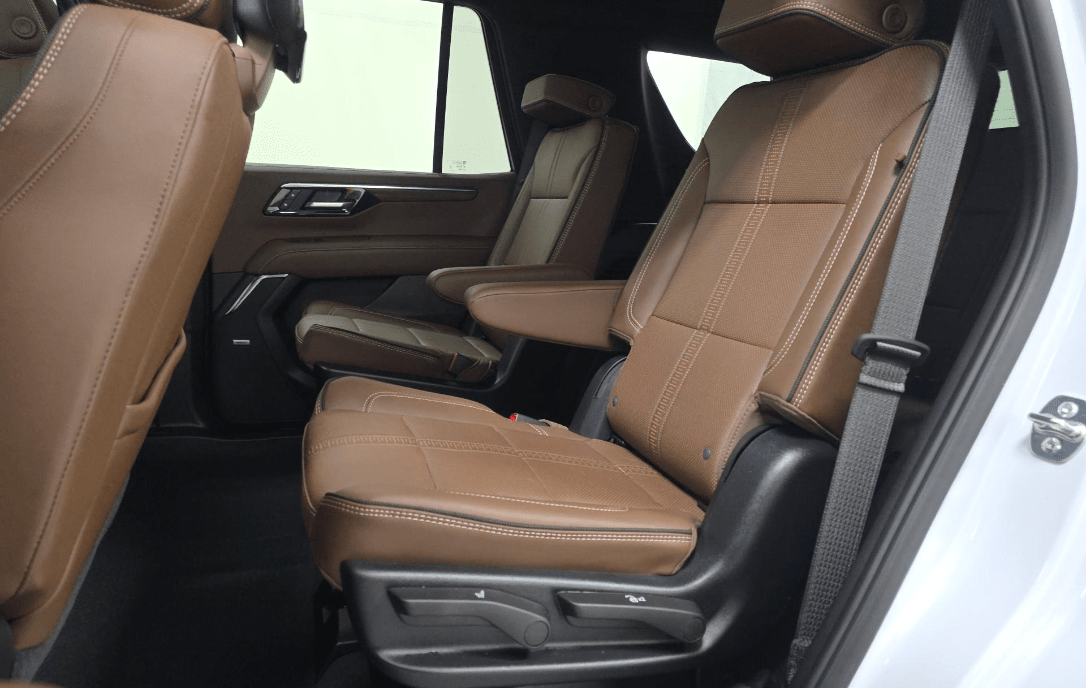 2026 Chevrolet Tahoe High Country Air Ride Suspension / Rear Seat Media System Portland OR