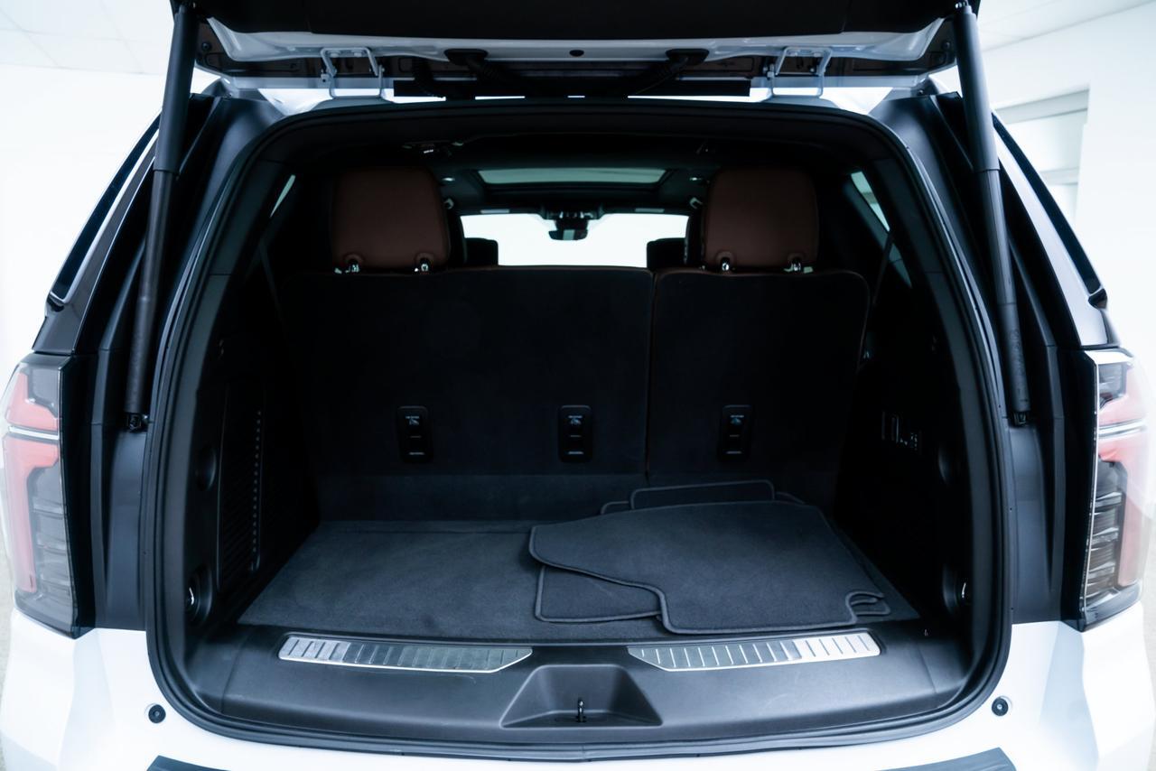 2026 Chevrolet Tahoe High Country Air Ride Suspension / Rear Seat Media System Portland OR