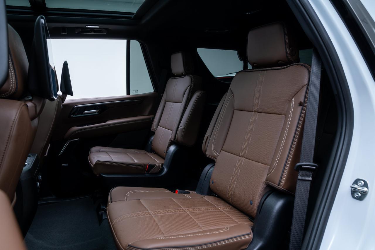 2026 Chevrolet Tahoe High Country Air Ride Suspension / Rear Seat Media System Portland OR