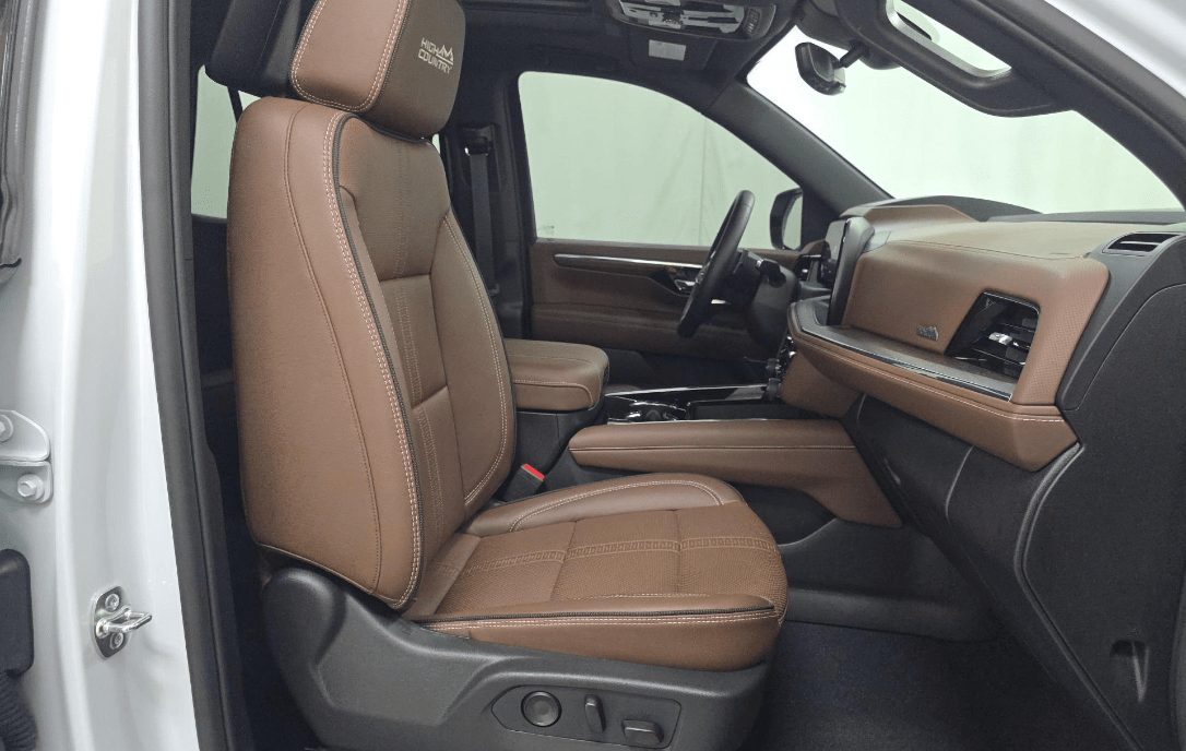 2026 Chevrolet Tahoe High Country Air Ride Suspension / Rear Seat Media System Portland OR