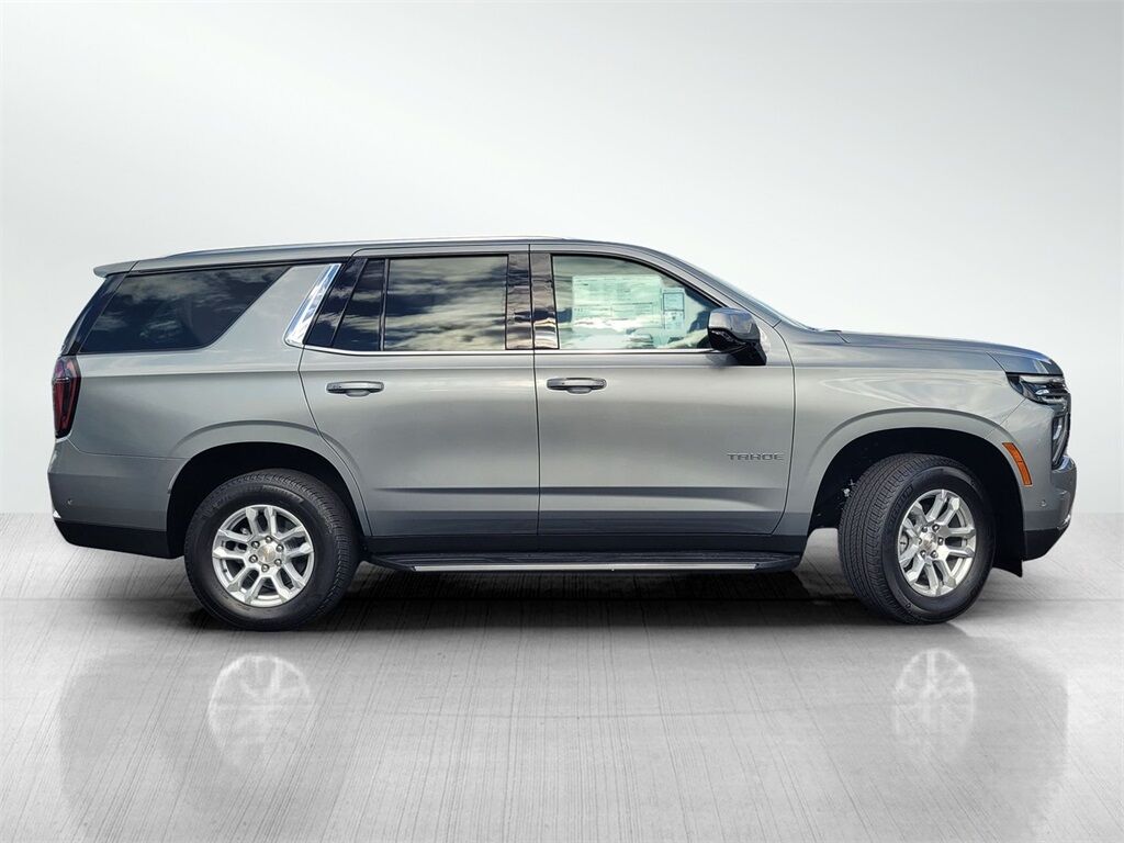 2026 Chevrolet Tahoe LS photo 4