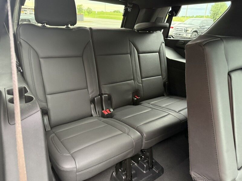 2026 Chevrolet Tahoe Midnight 4x4 LT Collinsville OK