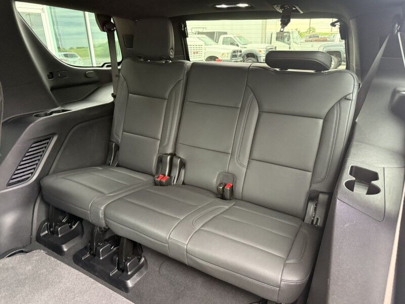 2026 Chevrolet Tahoe Midnight 4x4 LT Collinsville OK