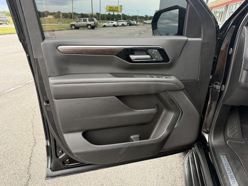 2026 Chevrolet Tahoe Midnight 4x4 LT Collinsville OK