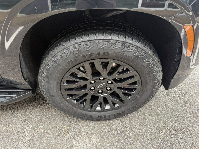 2026 Chevrolet Tahoe Midnight 4x4 LT Collinsville OK