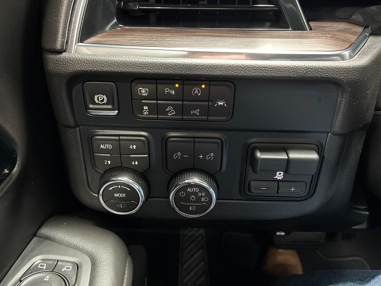 2026 Chevrolet Tahoe Z71, 6.2L, Z71 Off-Road Pkg (Air Suspension), Comfort Pkg, Pano Roof, Tech Pkg, Buckets Houston TX
