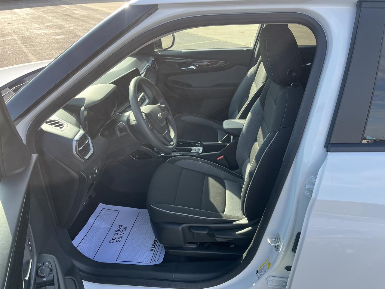 2026 Chevrolet Trailblazer LS FWD ConveniencePkg w/RemoteStart RearTintedGlass Saukville WI