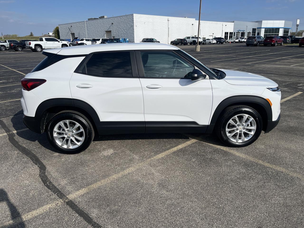 2026 Chevrolet Trailblazer LS FWD ConveniencePkg w/RemoteStart RearTintedGlass Saukville WI