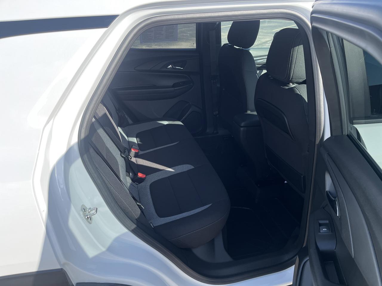 2026 Chevrolet Trailblazer LS FWD ConveniencePkg w/RemoteStart RearTintedGlass Saukville WI
