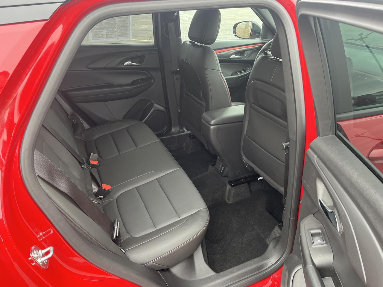 2026 Chevrolet Trailblazer RS AWD Convenience DrvrConf Winter/SummerMatPkgs w/Sunroof Hands-FreePwrLftgt HtdSeats HtdStrngWhl Saukville WI