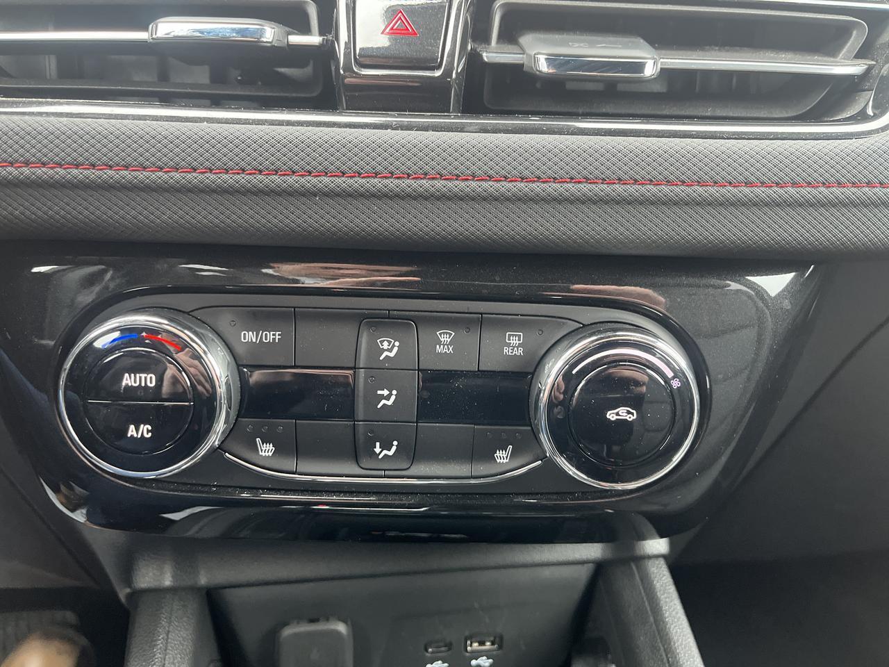 2026 Chevrolet Trailblazer RS AWD Convenience DrvrConf Winter/SummerMatPkgs w/Sunroof Hands-FreePwrLftgt HtdSeats HtdStrngWhl Saukville WI