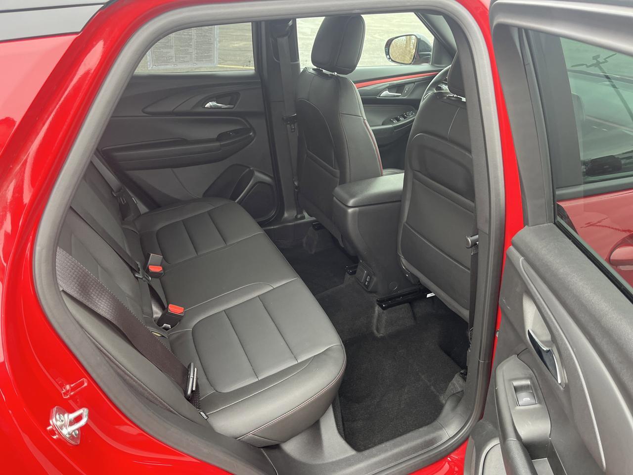 2026 Chevrolet Trailblazer RS AWD Convenience DrvrConf Winter/SummerMatPkgs w/Sunroof Hands-FreePwrLftgt HtdSeats HtdStrngWhl Saukville WI