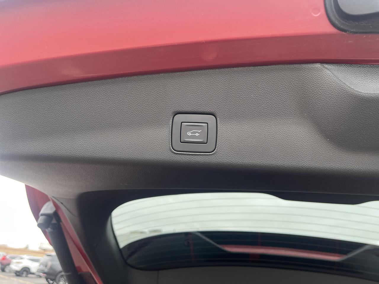 2026 Chevrolet Trailblazer RS AWD Convenience DrvrConf Winter/SummerMatPkgs w/Sunroof Hands-FreePwrLftgt HtdSeats HtdStrngWhl Saukville WI