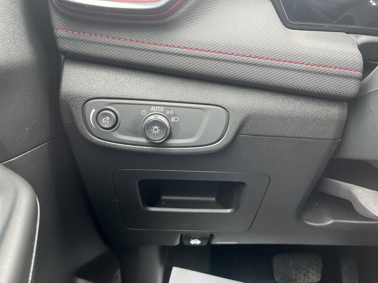 2026 Chevrolet Trailblazer RS AWD Convenience DrvrConf Winter/SummerMatPkgs w/Sunroof Hands-FreePwrLftgt HtdSeats HtdStrngWhl Saukville WI