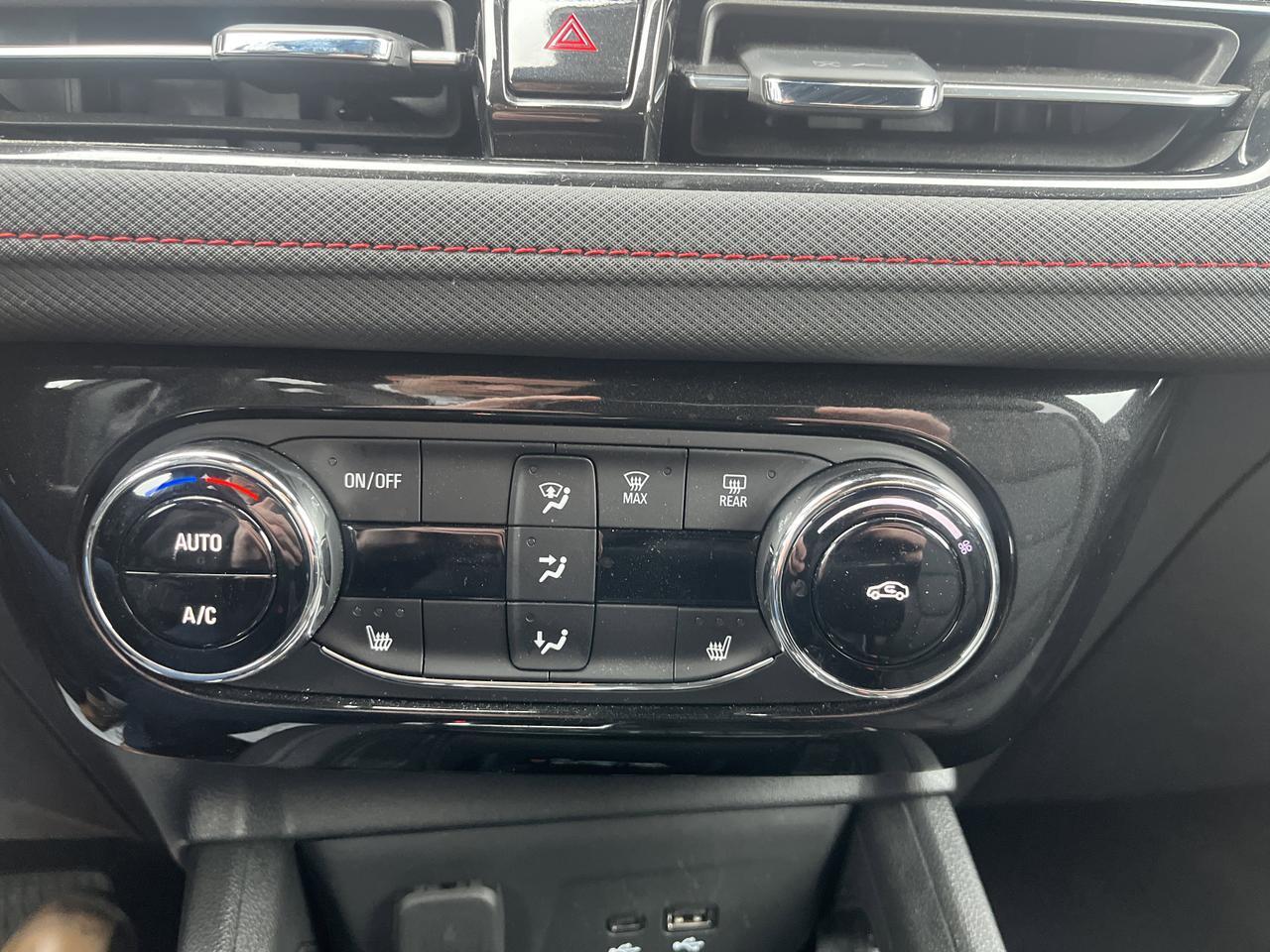 2026 Chevrolet Trailblazer RS AWD Convenience DrvrConf Winter/SummerMatPkgs w/Sunroof Hands-FreePwrLftgt HtdSeats HtdStrngWhl Saukville WI