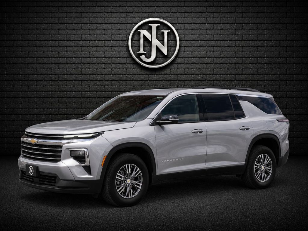 2026 Chevrolet Traverse AWD LT