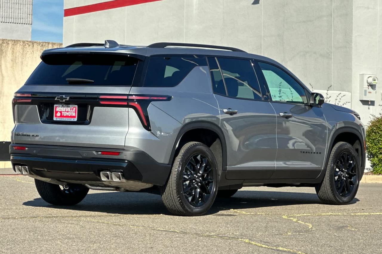 2026 Chevrolet Traverse AWD LT