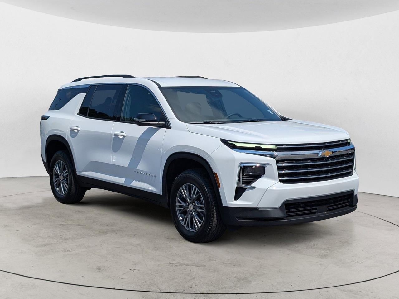 2026 Chevrolet Traverse FWD LT