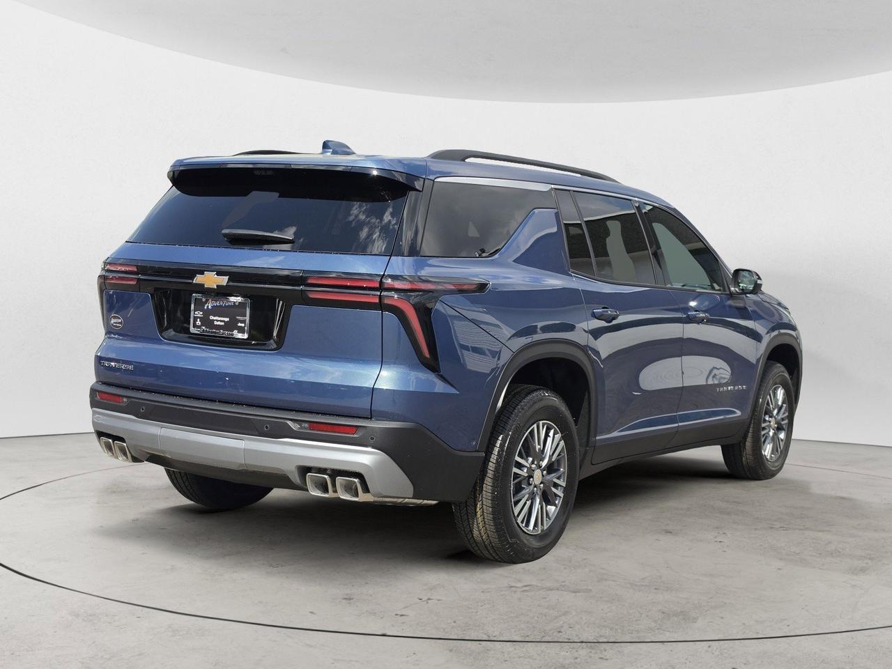 2026 Chevrolet Traverse FWD LT