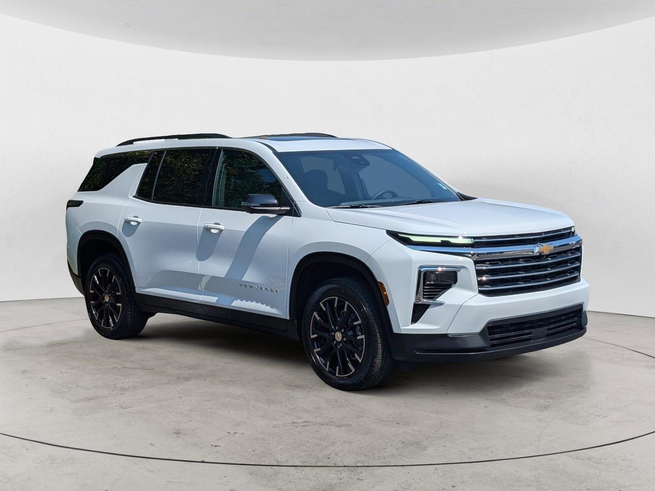 2026 Chevrolet Traverse FWD LT