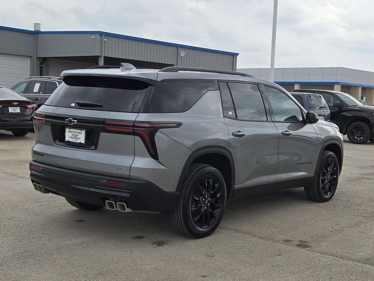 2026 Chevrolet Traverse FWD LT