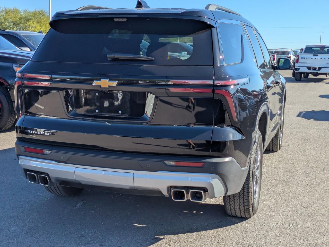 2026 Chevrolet Traverse FWD LT