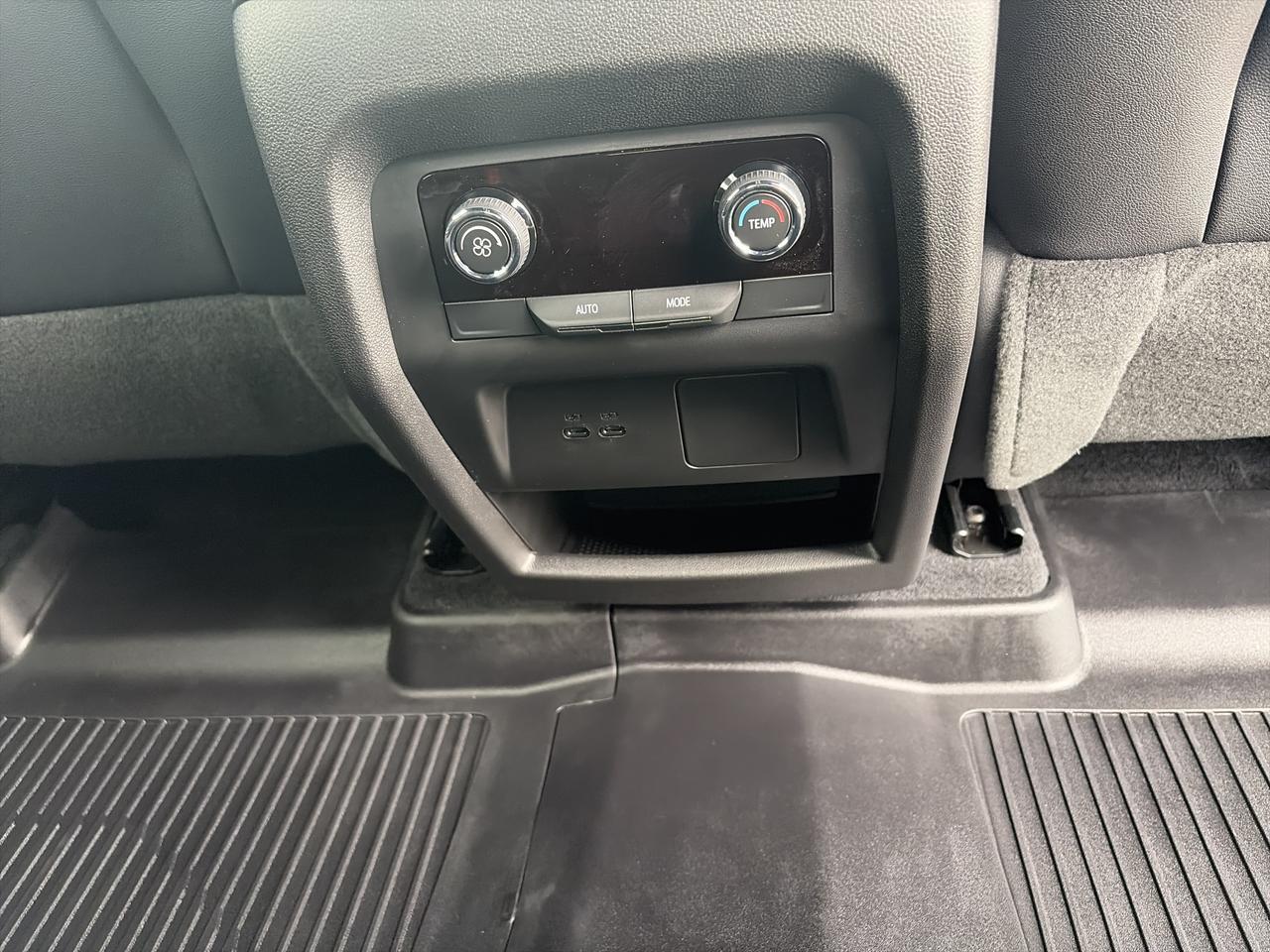 2026 Chevrolet Traverse LT AWD SportEdition w/20sGlossBlackWheels HtdEvotex AdptvCrz HtdSteeringWheel RemoteStart Saukville WI