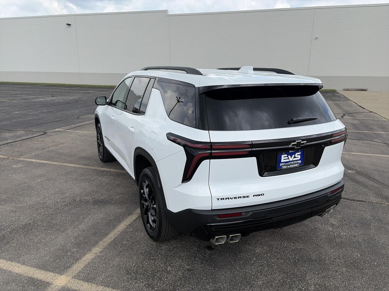 2026 Chevrolet Traverse LT AWD SportEdition w/20sGlossBlackWheels HtdEvotex AdptvCrz HtdSteeringWheel RemoteStart Saukville WI