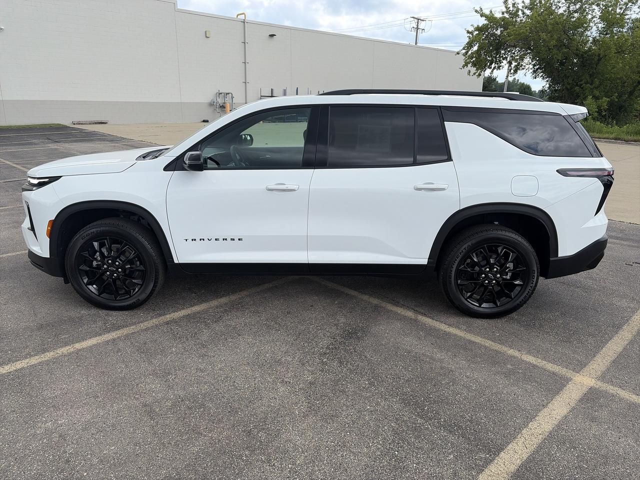 2026 Chevrolet Traverse LT AWD SportEdition w/20sGlossBlackWheels HtdEvotex AdptvCrz HtdSteeringWheel RemoteStart