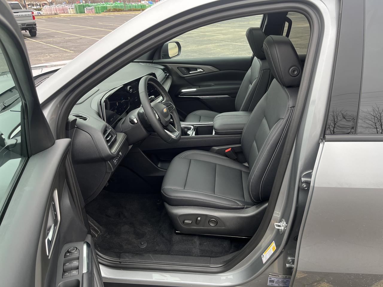 2026 Chevrolet Traverse LT AWD Sun&Wheel DrvrConfPkgs w/Sunroof 20s HtdEvotex RrCamMirror HD-SrrndVsn Saukville WI